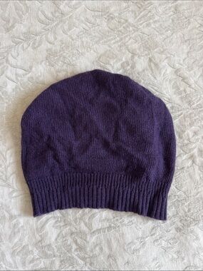 Banana Republic Purple Knit Slouchy Beanie Made of Italian Yarn